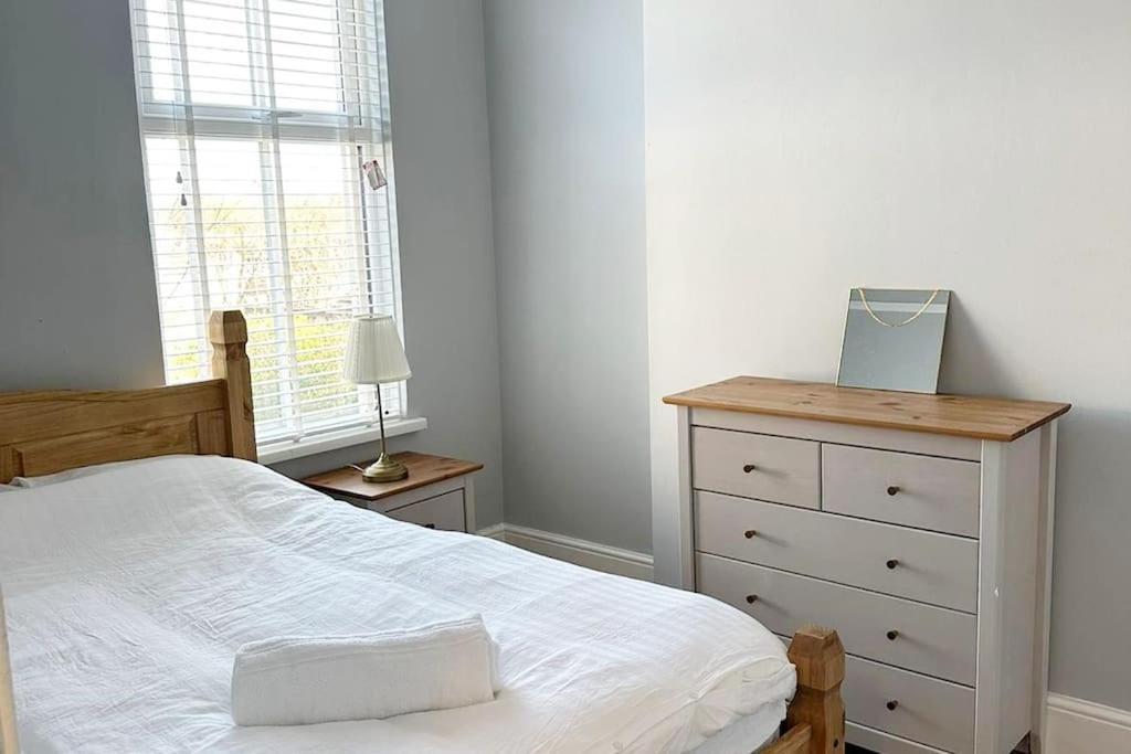 Townhouse In Belfast, Newtownabbey. Villa Екстериор снимка